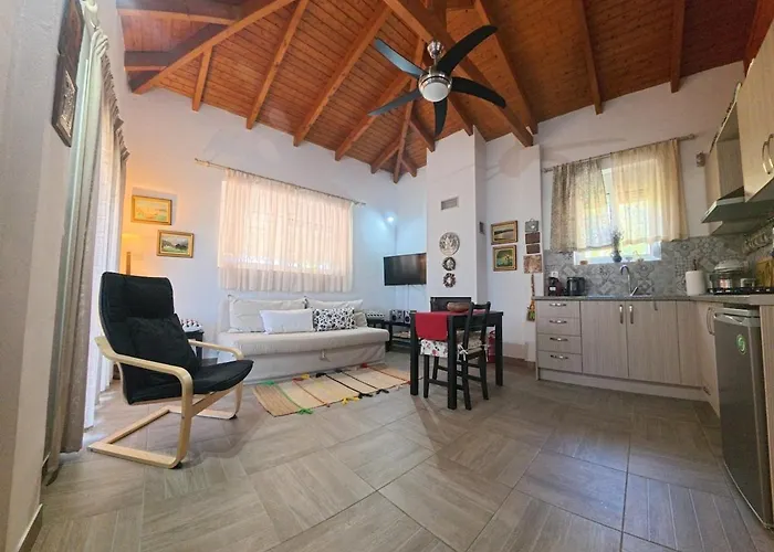 Hibiscus Country House By Μρs